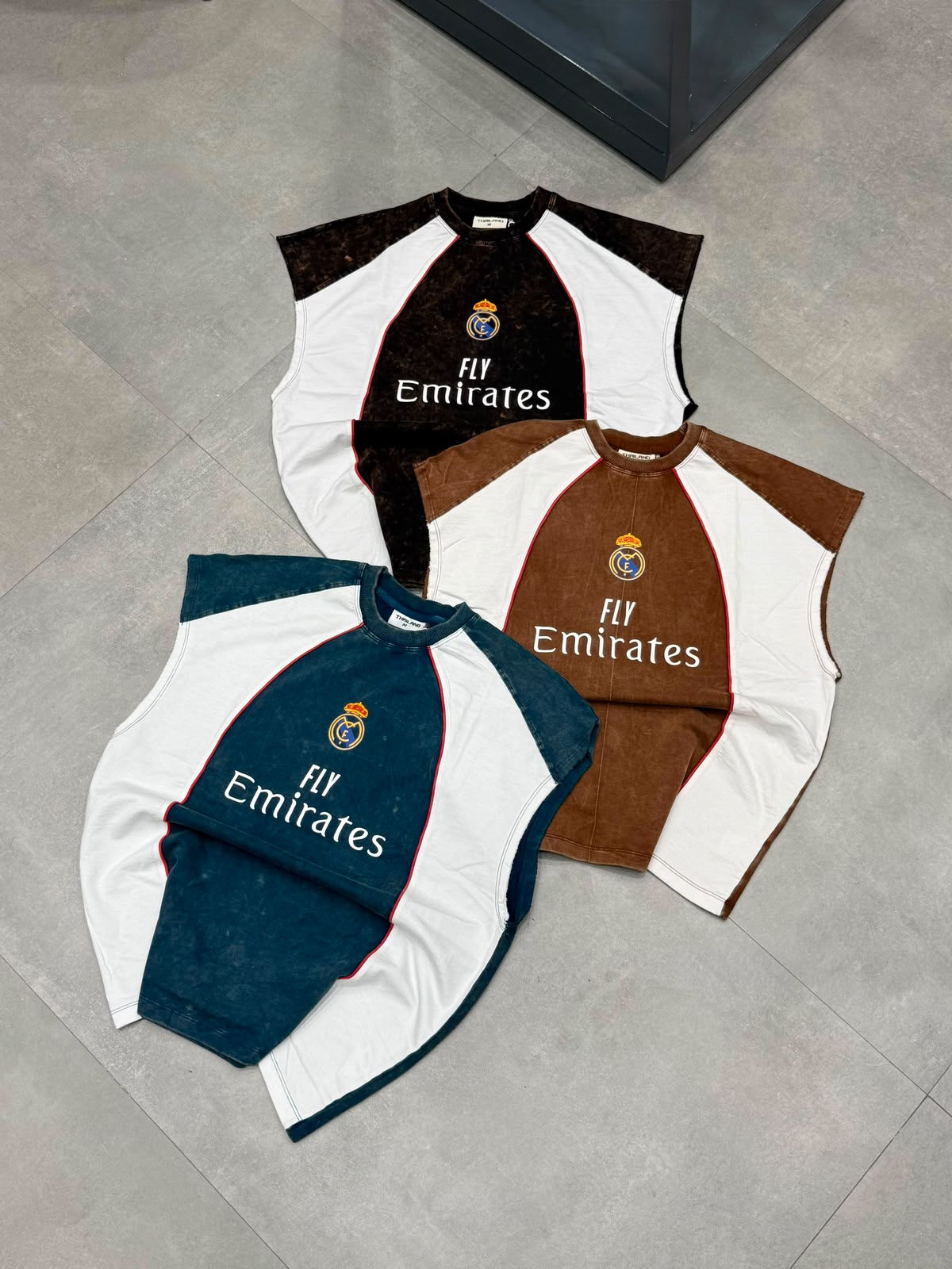 Emirates Panel Cutoff Tank